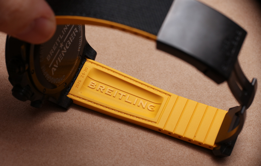 Breitling Avenger Hurricane Replica Watch Hands-On Hands-On 