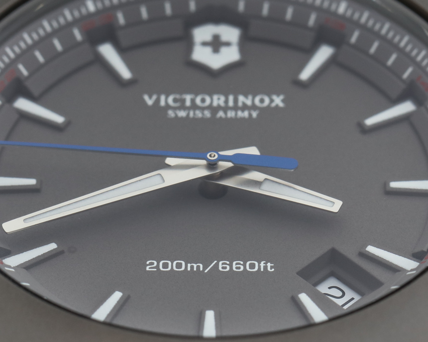Victorinox Swiss Army INOX Titanium Replica Watch Hands-On Hands-On 